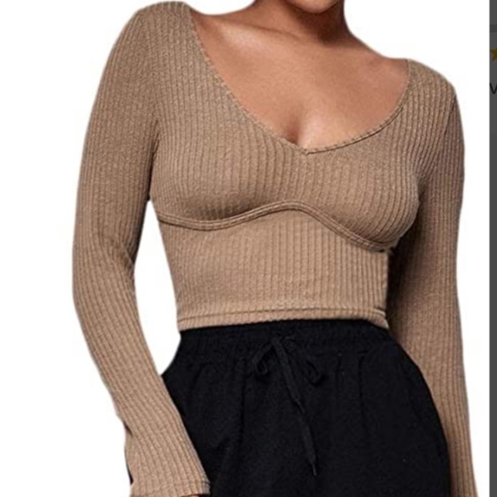 Nice cleavage long sleeve crop shirt
